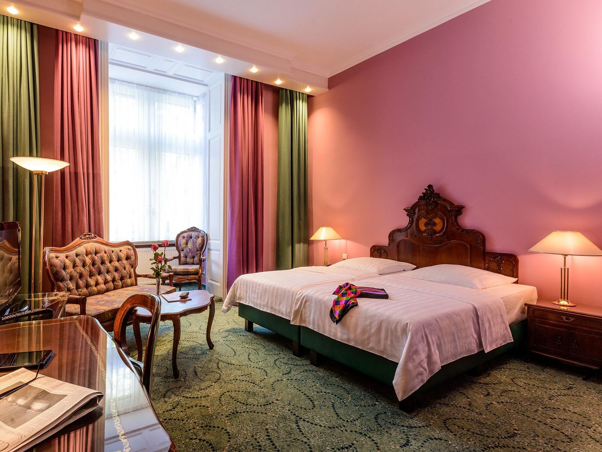 Hotel Palmenhof Франкфурт на Майн Екстериор снимка