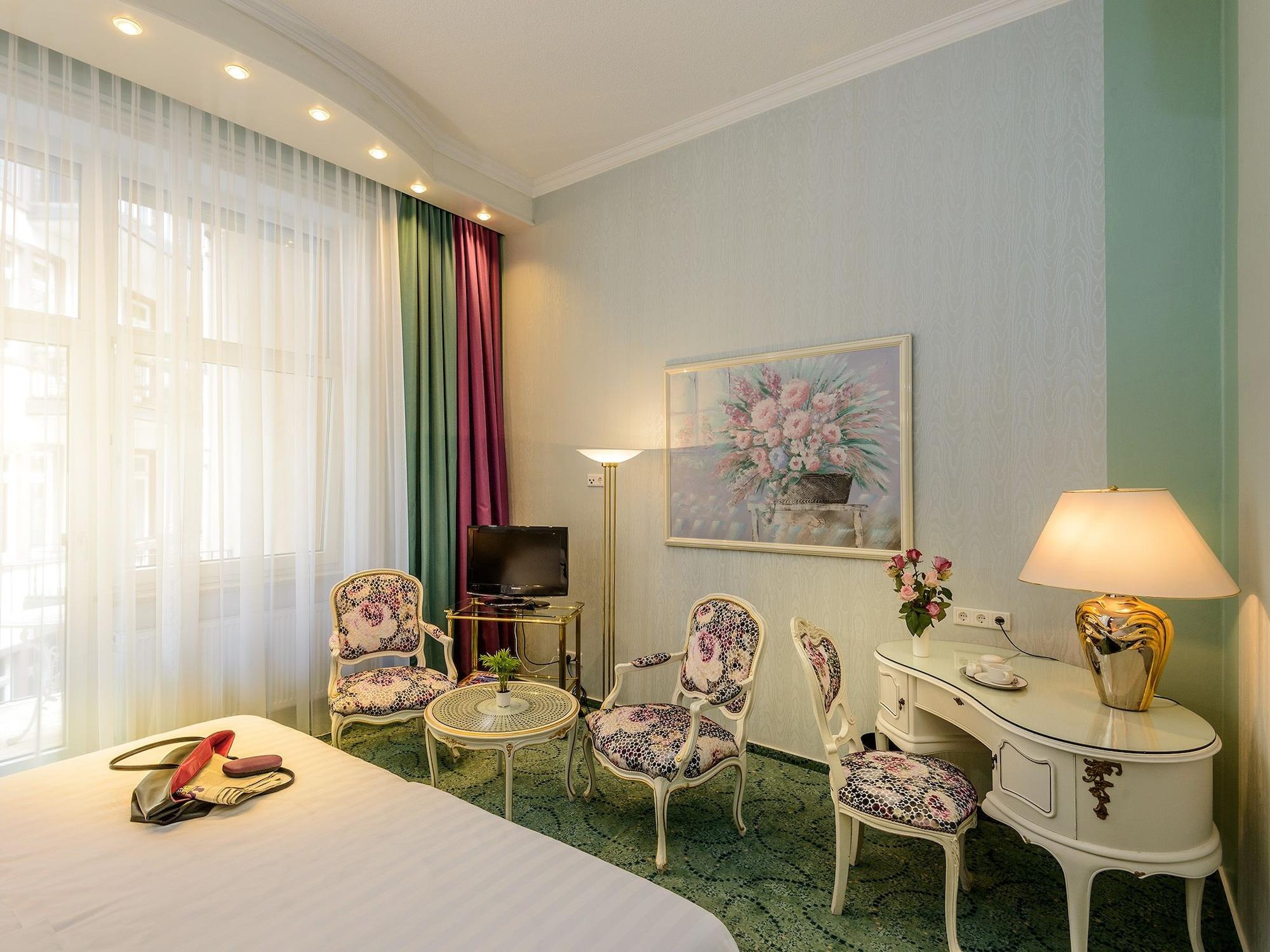 Hotel Palmenhof Франкфурт на Майн Екстериор снимка