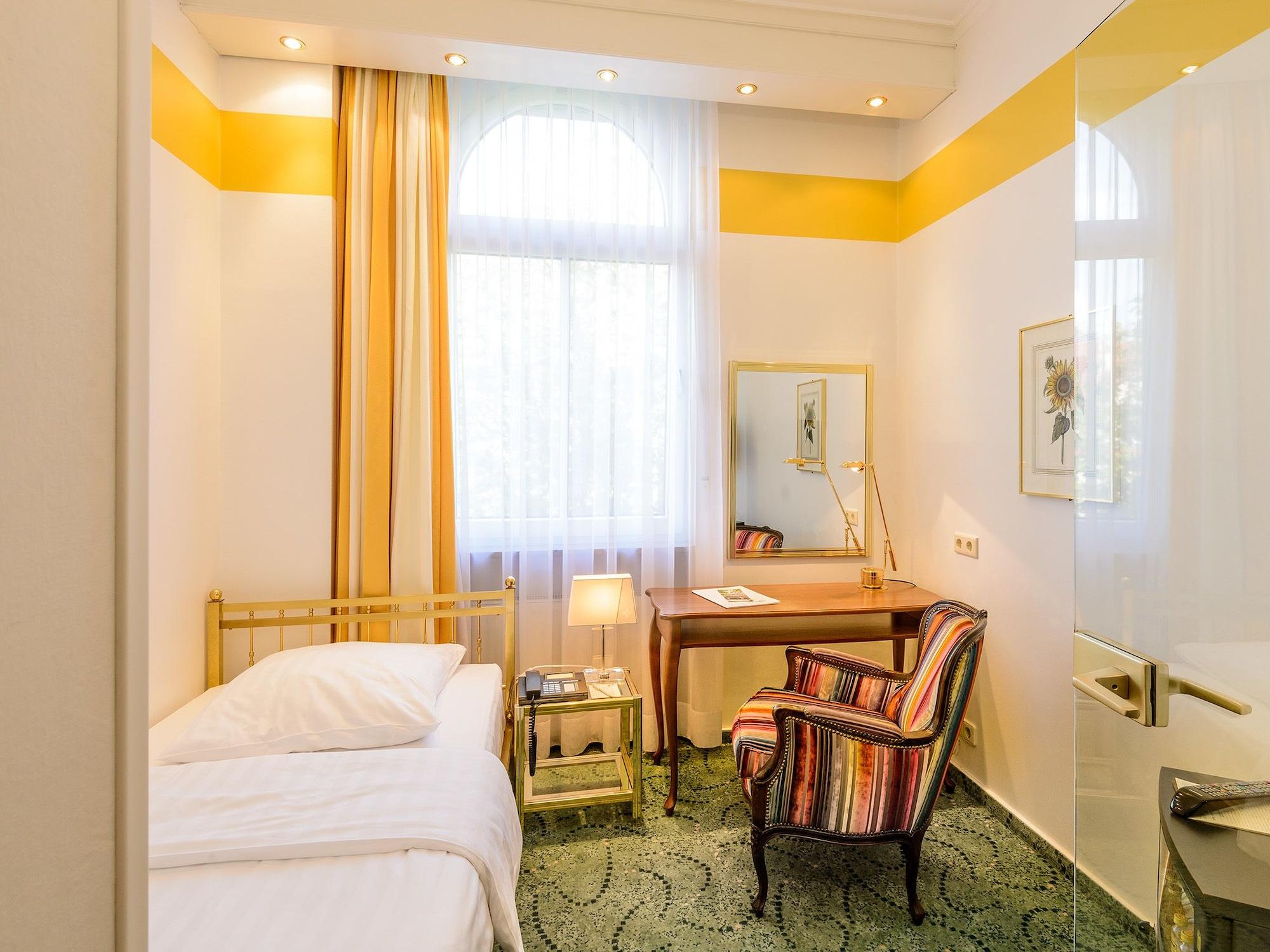Hotel Palmenhof Франкфурт на Майн Екстериор снимка