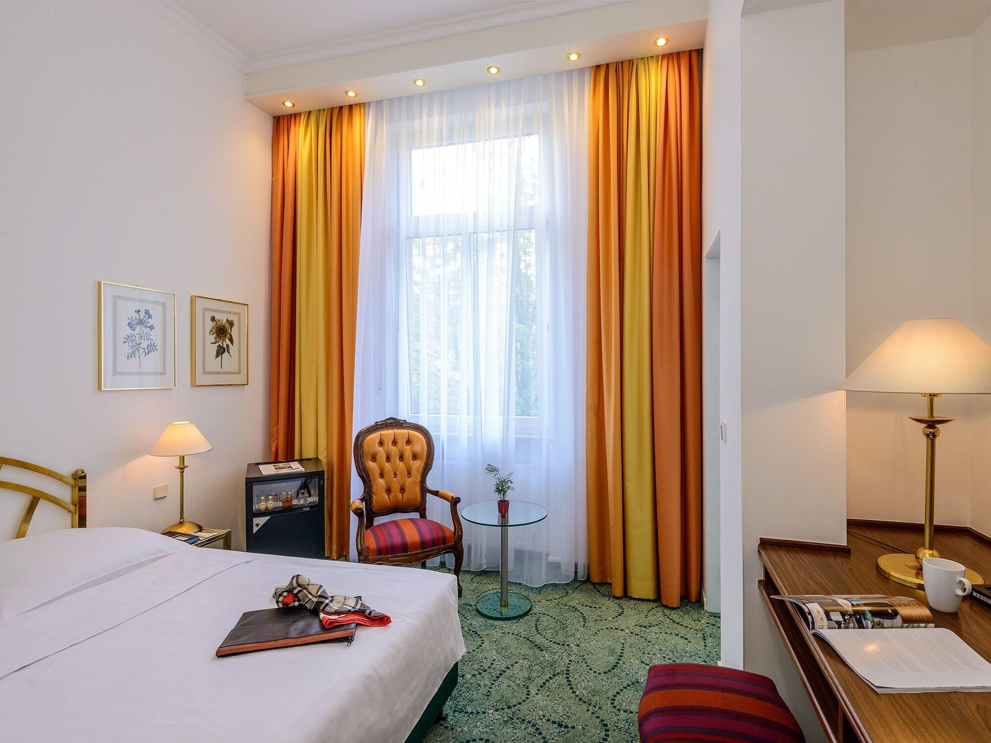 Hotel Palmenhof Франкфурт на Майн Екстериор снимка