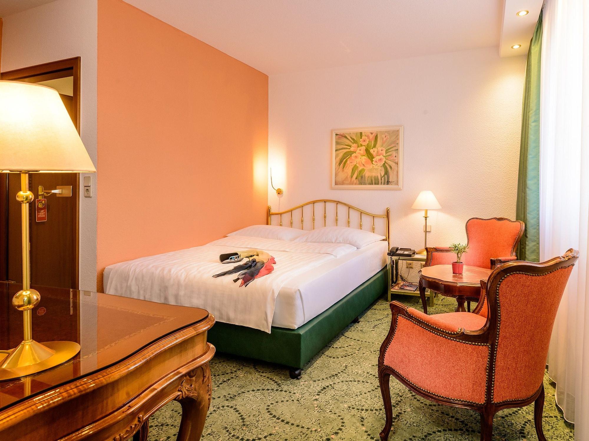 Hotel Palmenhof Франкфурт на Майн Екстериор снимка