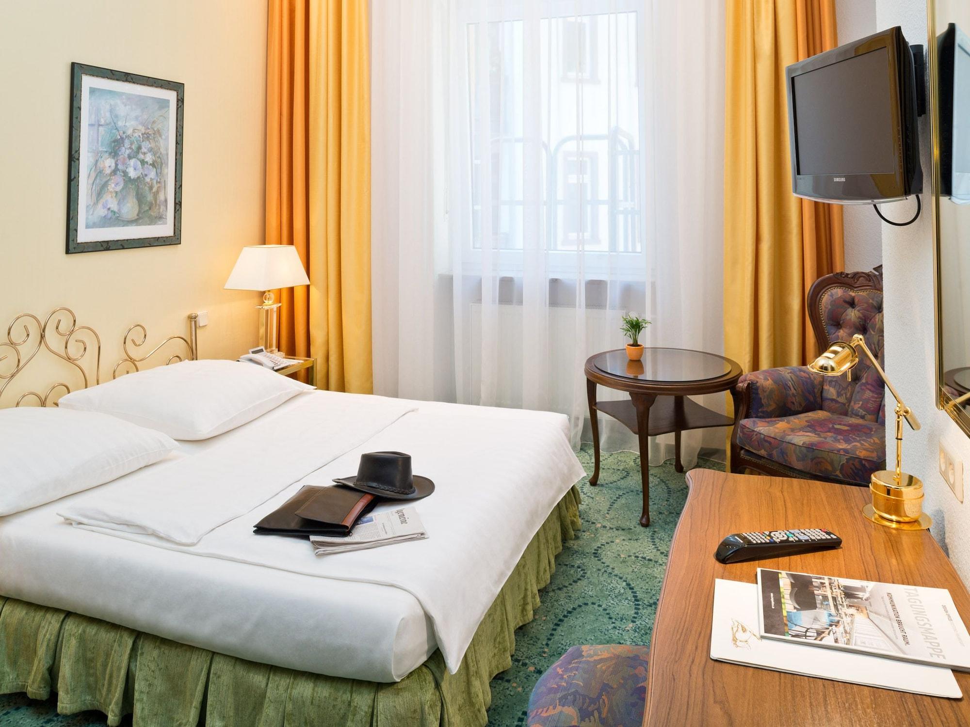 Hotel Palmenhof Франкфурт на Майн Екстериор снимка