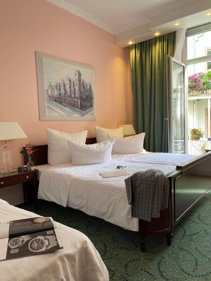 Hotel Palmenhof Франкфурт на Майн Екстериор снимка