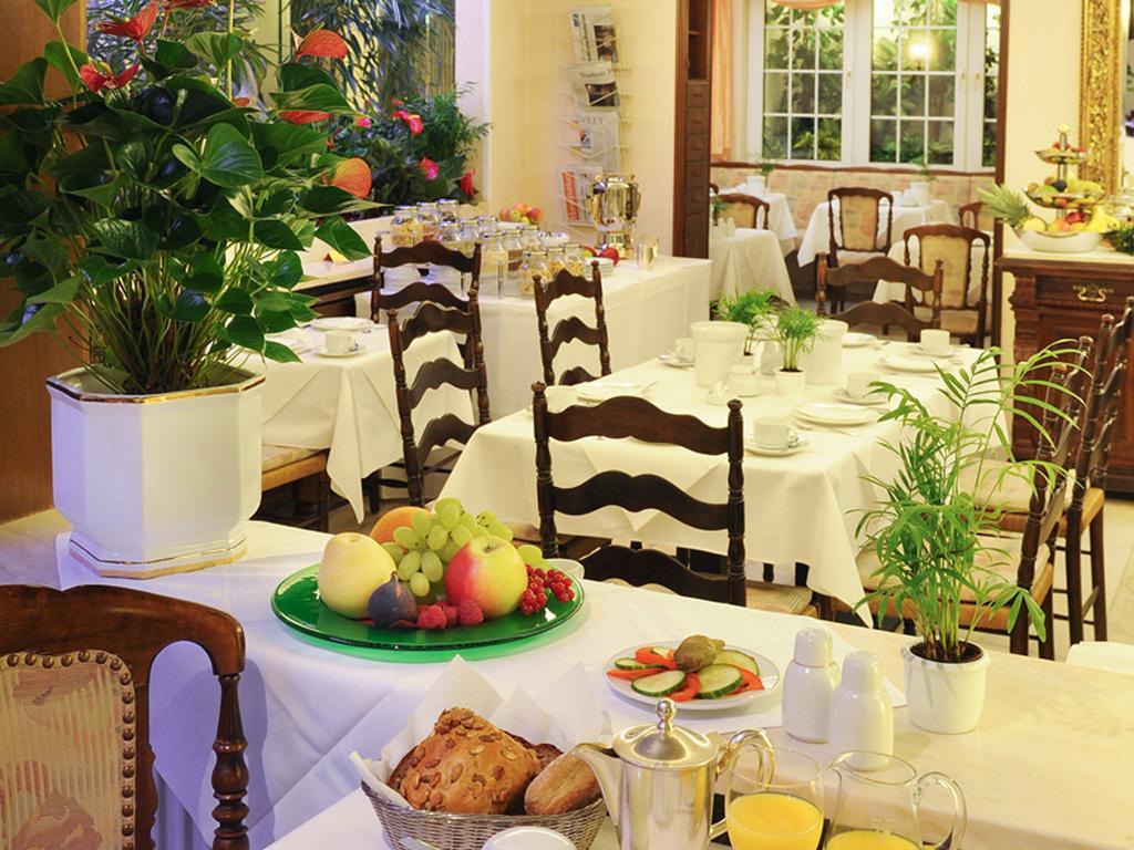 Hotel Palmenhof Франкфурт на Майн Екстериор снимка