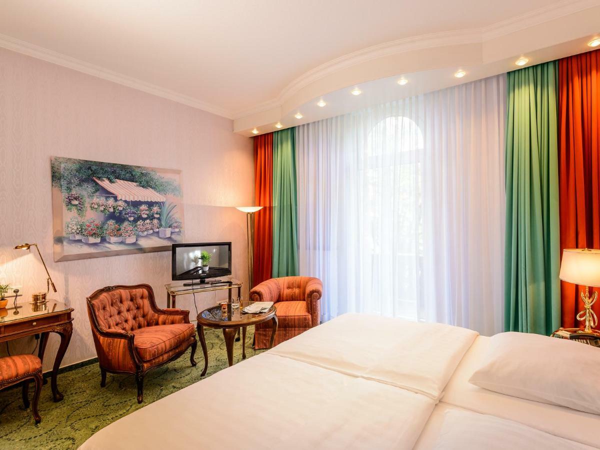 Hotel Palmenhof Франкфурт на Майн Екстериор снимка